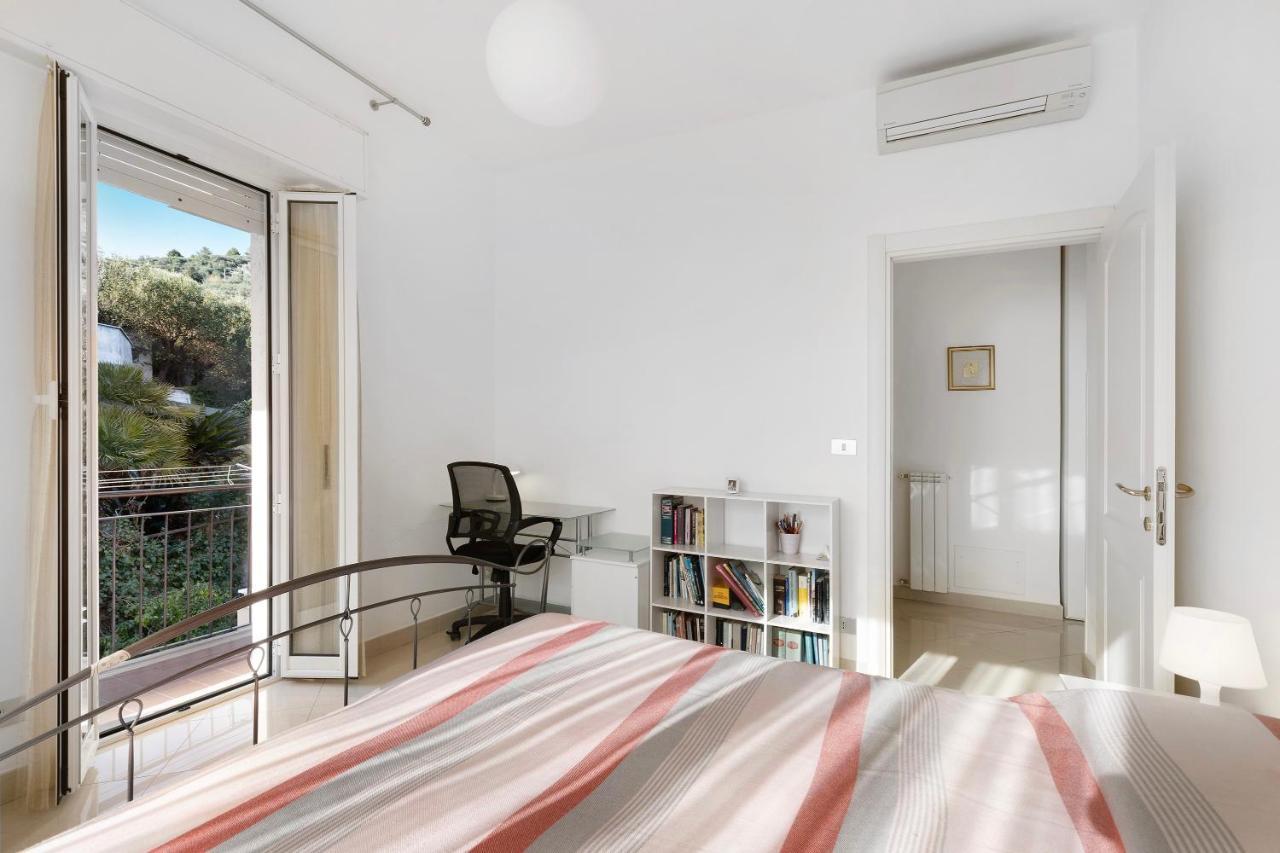 Apartamento Attico Cielo E Mare Spotorno Exterior foto